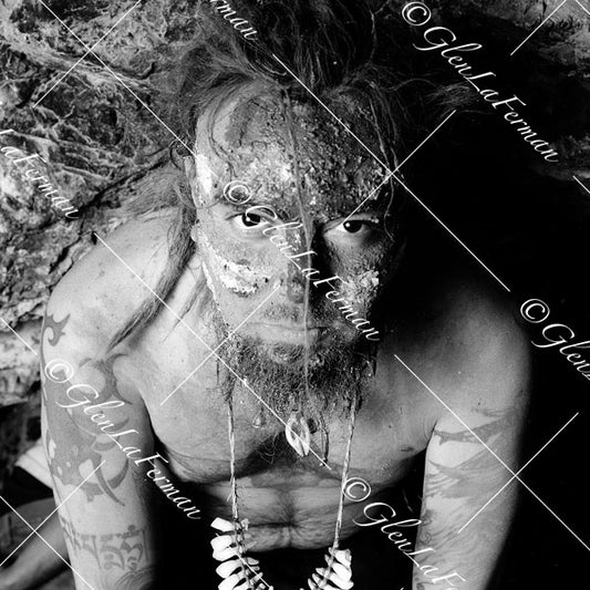 Max Cavalera in cave looking up